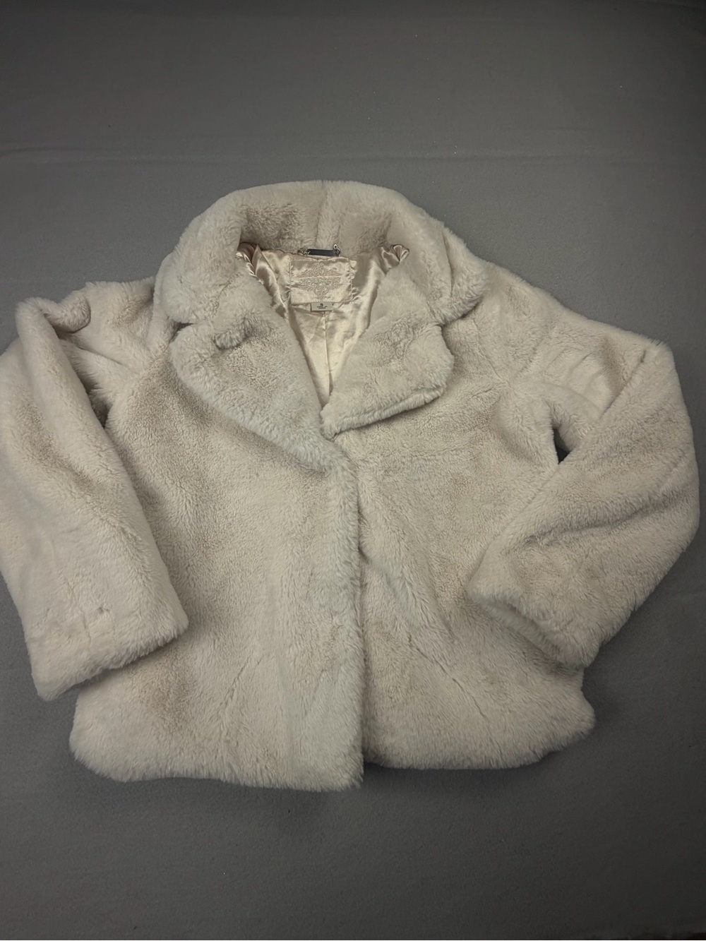 Jou Jou Plush Faux Fur Teddy Jacket — Light Cream